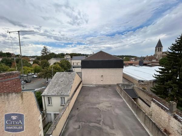 Appartement à louer 2 pièces 61.73m² Le Blanc (36300)