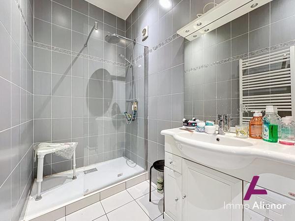 Appartement spacieux à vendre - Quartier La Victoire, Bordeaux