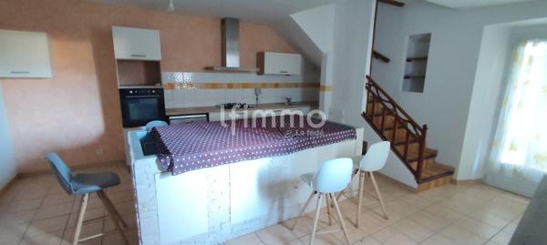 Maison de village dpe C , 95 m².