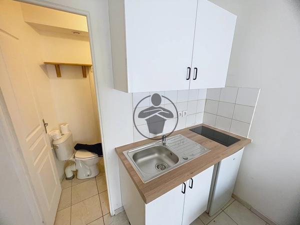 Location                                                      Appartement
                        
                     1 pièces                      11 m2                     à Saint-Quentin