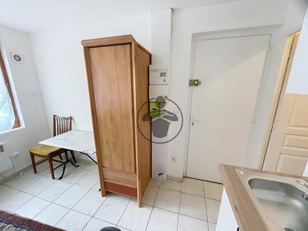 Location                                                      Appartement
                        
                     1 pièces                      11 m2                     à Saint-Quentin