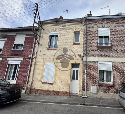 Vente                                                      Maison de ville
                        
                     4 pièces                      74 m2                     à Saint-Quentin