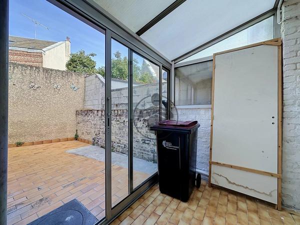 Vente                                                      Maison de ville
                        
                     4 pièces                      74 m2                     à Saint-Quentin