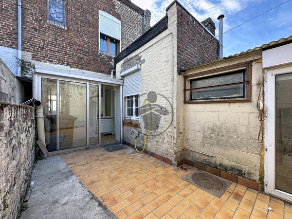 Vente                                                      Maison de ville
                        
                     4 pièces                      74 m2                     à Saint-Quentin