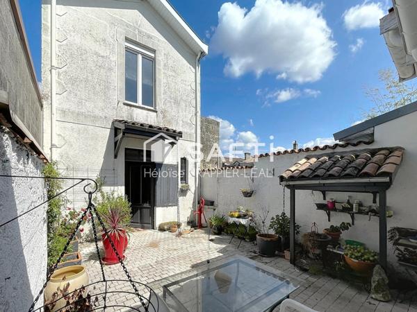 BARRIERE DU MEDOC (au calme) Échoppe avec dépendance et extérieur