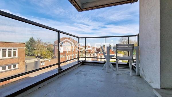 Tourcoing proximité Mouvaux, T2 lumineux de 49m² avec balcon et place de parking en sous-sol