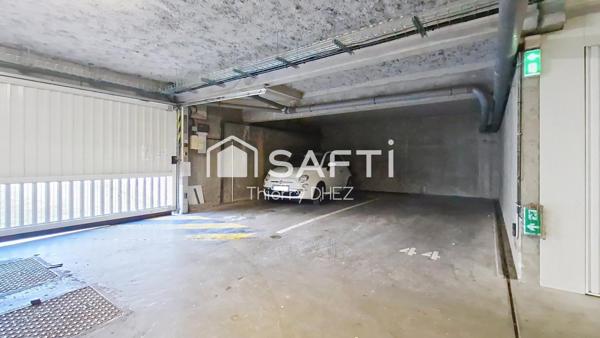 Tourcoing proximité Mouvaux, T2 lumineux de 49m² avec balcon et place de parking en sous-sol