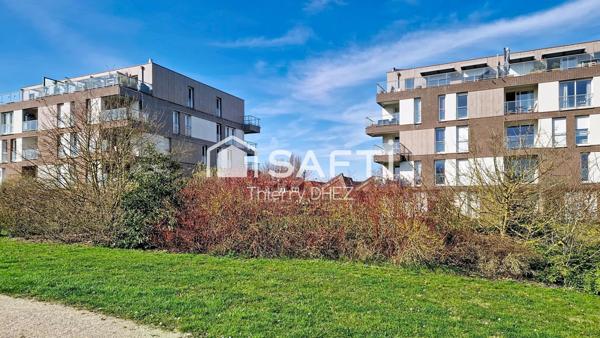 Tourcoing proximité Mouvaux, T2 lumineux de 49m² avec balcon et place de parking en sous-sol