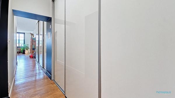 VIENNE (Hypercentre) Appartement T3 - 75m2 - Vue dégagée