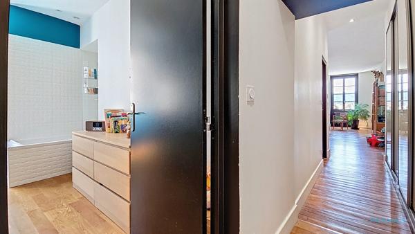 VIENNE (Hypercentre) Appartement T3 - 75m2 - Vue dégagée