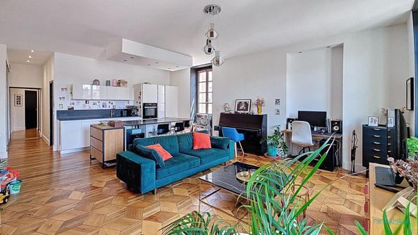 VIENNE (Hypercentre) Appartement T3 - 75m2 - Vue dégagée