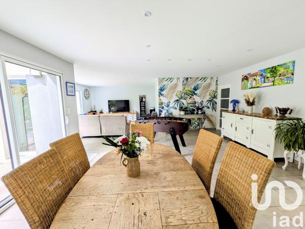 Maison 4 pièces de 122 m² à Gujan-Mestras (33470)