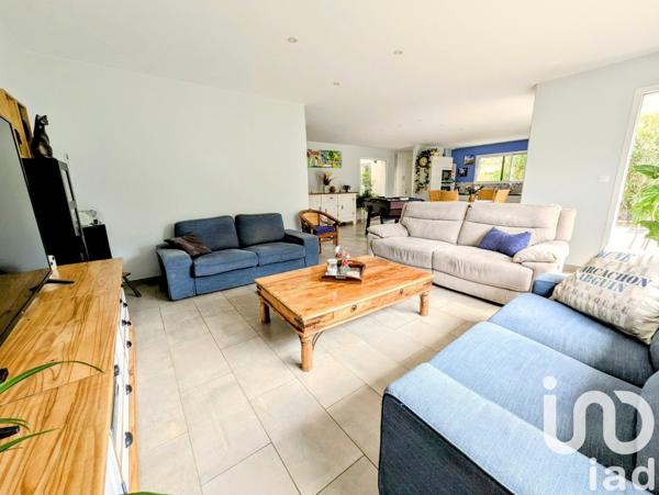 Maison 4 pièces de 122 m² à Gujan-Mestras (33470)