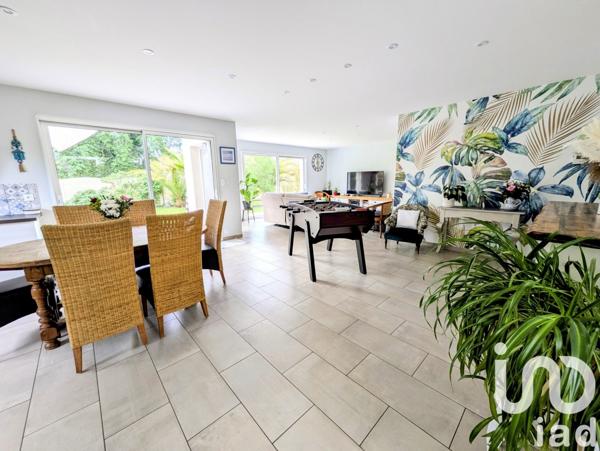 Maison 4 pièces de 122 m² à Gujan-Mestras (33470)