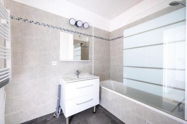 Appartement 4 pièces familial, rénové, en face d'un parc arboré