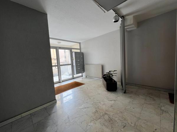 Appartement à vendre 4 pièces LYON 4EME ARRONDISSEMENT (69) avec garage