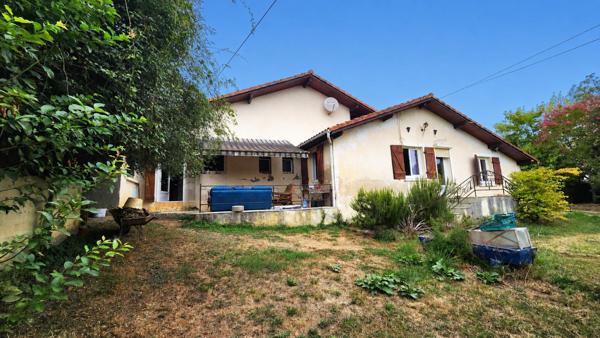 Maison 145m² - 3 000 m² de terrain - dépendances