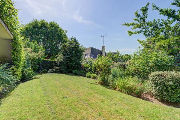 Maison Le Pecq 7 pièce(s) 135 m2 699 000 € **  - Référence  18240