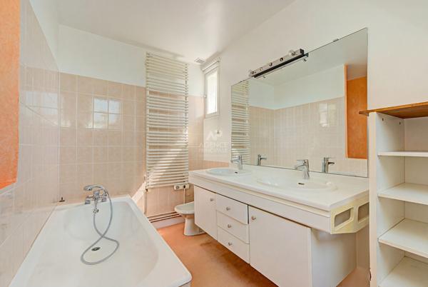 Maison Le Pecq 7 pièce(s) 135 m2 699 000 € **  - Référence  18240