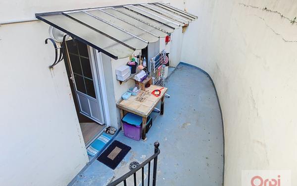 Appartement à vendre    2 pièces • 32,92 m2 Issy-les-Moulineaux