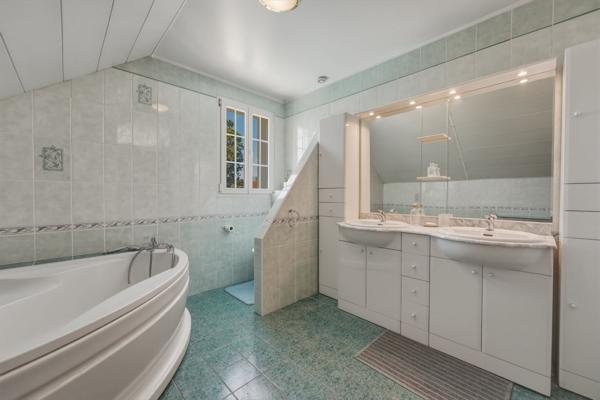 Vente Maison de luxe Saint-Genis-Pouilly 5 Pièces 190 m²