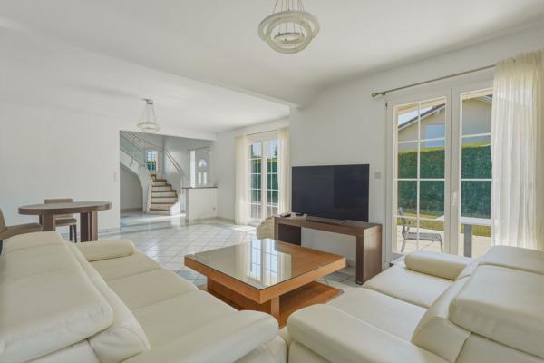 Vente Maison de luxe Saint-Genis-Pouilly 5 Pièces 190 m²