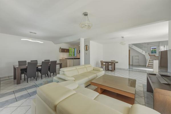 Vente Maison de luxe Saint-Genis-Pouilly 5 Pièces 190 m²