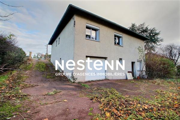 Vénissieux Limite Corbas: maison individuelle frot potentiel 1000m2 terrain sans vis à vis piscinable