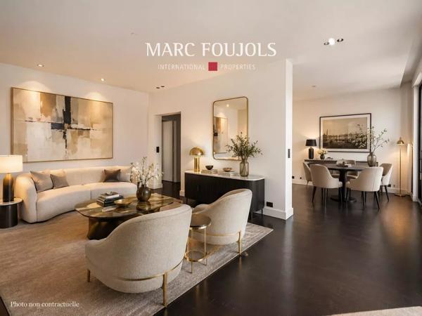 Paris XVI Passy : appartement en étale élevé avec balcons et vue dégagée