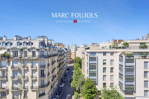 Paris XVI Passy : appartement en étale élevé avec balcons et vue dégagée