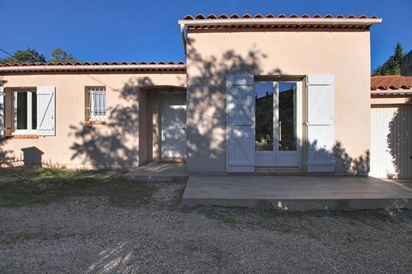 Vitrolles Nord Maison de plain pied T5 individuelle avec jardin et garage