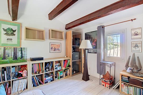 Vitrolles Nord Maison de plain pied T5 individuelle avec jardin et garage