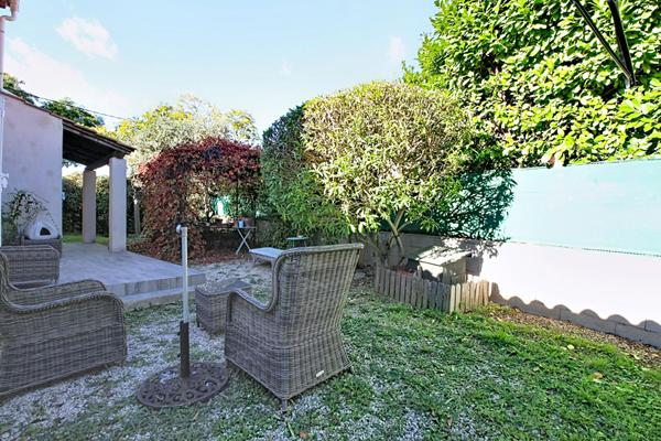 Vitrolles Nord Maison de plain pied T5 individuelle avec jardin et garage