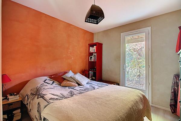 Vitrolles Nord Maison de plain pied T5 individuelle avec jardin et garage