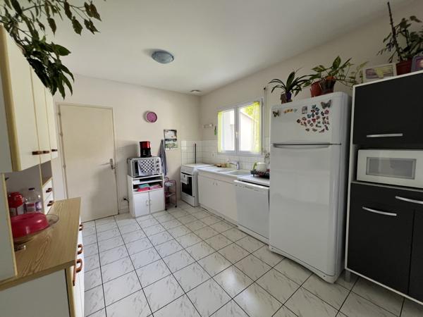 Maison
                                                                                                                                                                                                                                                                                                                        3 pièce(s)                                                                                                                                                                                                          2 chambre(s)                                                                                                                                                                                                          69  m²