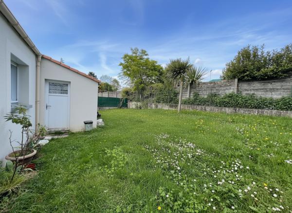 Maison
                                                                                                                                                                                                                                                                                                                        3 pièce(s)                                                                                                                                                                                                          2 chambre(s)                                                                                                                                                                                                          69  m²