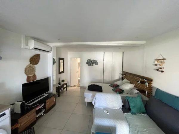 Vente                                                      Appartement
                        
                     1 pièces                      25 m2                     à Le Diamant