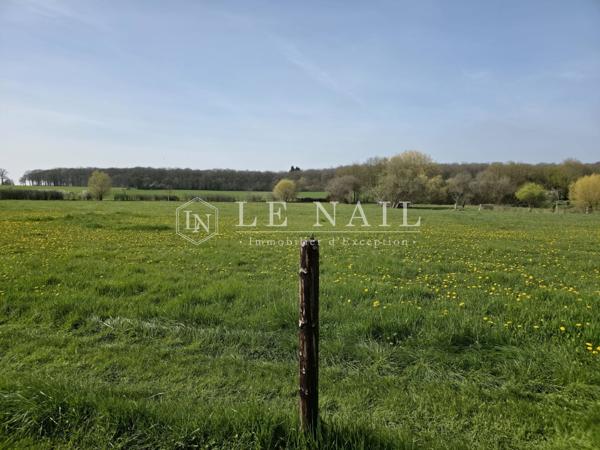 Ferme-Manoir normande du XVe siècle remaniée et ses dépendances sur 2 ha