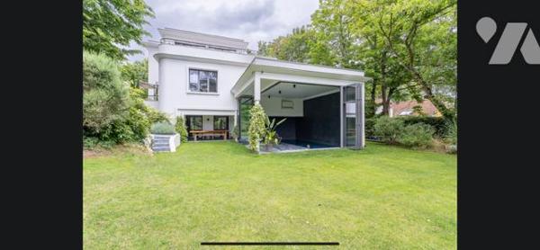 Demeure exceptionnelle de 400 mètres carrés habitables nichée dans le Hameau de la Jonchère