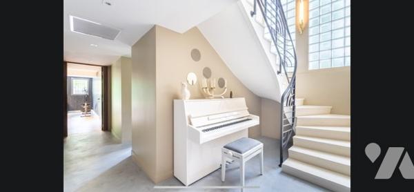 Demeure exceptionnelle de 400 mètres carrés habitables nichée dans le Hameau de la Jonchère