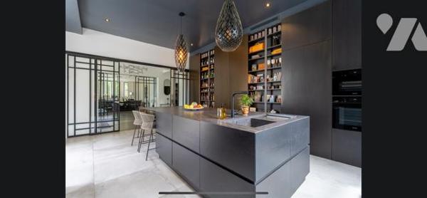 Demeure exceptionnelle de 400 mètres carrés habitables nichée dans le Hameau de la Jonchère