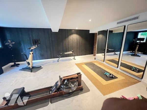 Demeure exceptionnelle de 400 mètres carrés habitables nichée dans le Hameau de la Jonchère