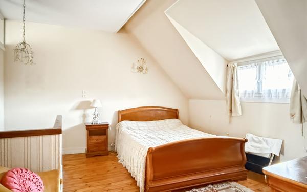 Maison à vendre    4 pièces • 85,72 m2 Laval