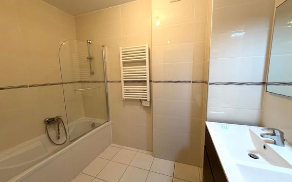 Appartement à vendre    3 pièces • 60,79 m2 Nice