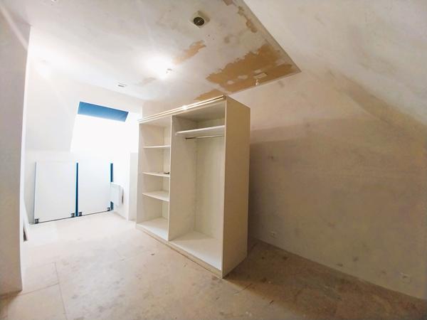 MAISON A VENDRE T6 - BLOIS SORTIE N/O - 5 CHBS, GARAGE, GRENIER AMENAGEABLE