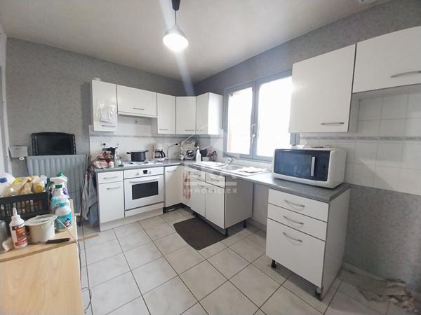 MAISON A VENDRE T6 - BLOIS SORTIE N/O - 5 CHBS, GARAGE, GRENIER AMENAGEABLE