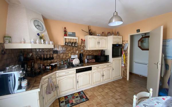 Maison à vendre    4 pièces •  Mallemort