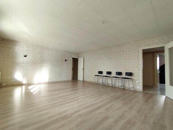 Appartement Saint Pierre Des Corps 5 pièce(s) proche gare TGV, Fil Bleu, écoles, commerces, tram