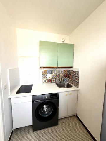 Studio exposé plein sud avec une vue entièrement dégagée