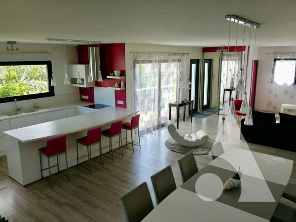 Maison 6 pièces 220.71 m2